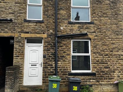 2 Bed Terraced House, South Parade, BD19