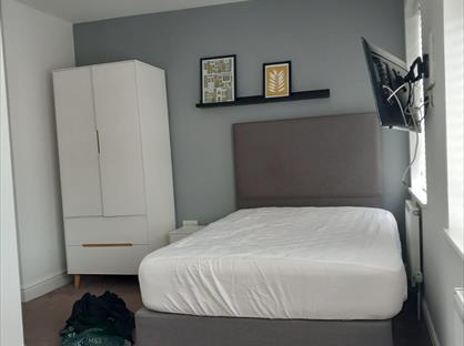 Room in a Shared House, Reading, RG30