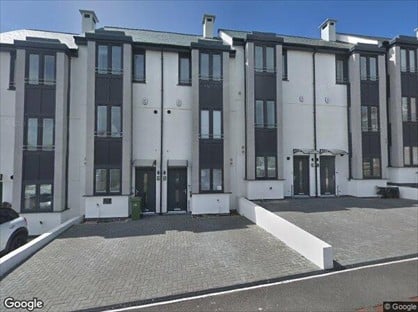 3 Bed Terraced House, Newquay, TR7
