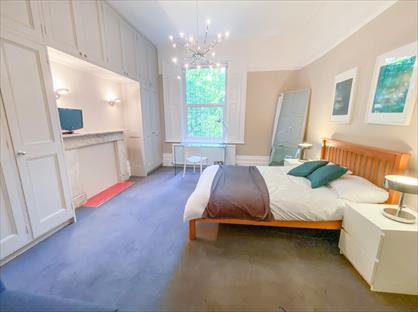 Room in a Shared Flat, Outram Road, CR0