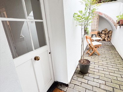 1 Bed Flat, Welclose Street, AL3