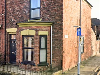 Room in a Shared House, Church Street, WN7
