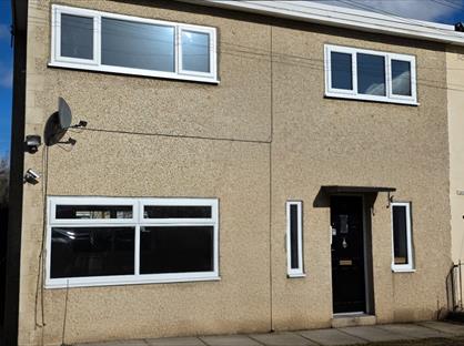 3 Bed Semi-Detached House, Northdale Crescent, BD5