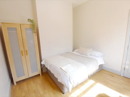 Room in a Shared House, Leslie Road, NG7