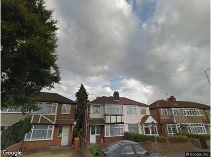 4 Bed Semi-Detached House, Lansbury Drive, UB4