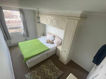 Room in a Shared Flat, Watford Close, SW11