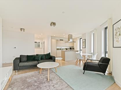 2 Bed Flat, Roosevelt Tower, E14