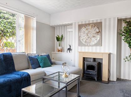 3 Bed Semi-Detached House, Colchester Road, NG8