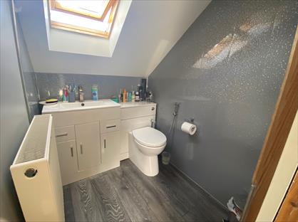 3 Bed Semi-Detached House, Fernside Avenue, TW13