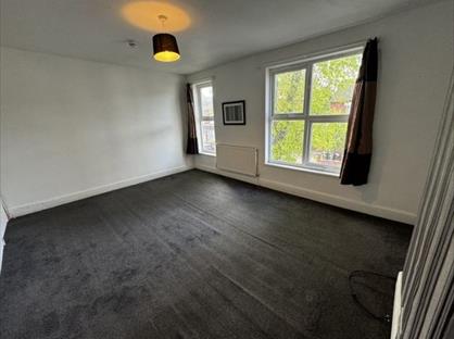 6 Bed Semi-Detached House, Avondale Road, WV6