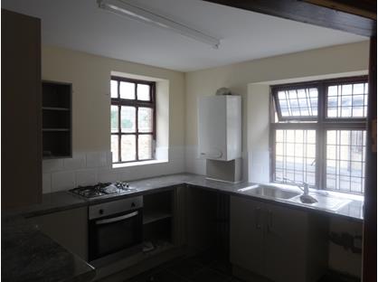 2 Bed Flat, High Street, WF16