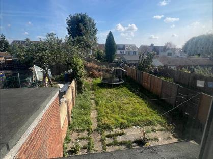 3 Bed Semi-Detached House, Biscot Road, LU3