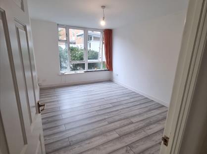 1 Bed Flat, Felixstowe Court, E16