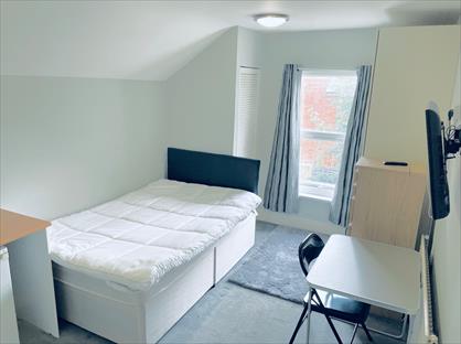 Room in a Shared House, Vastern Road, RG1
