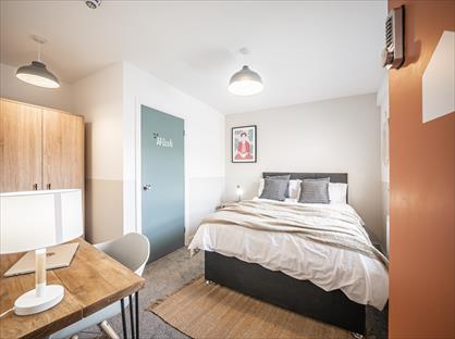 Room in a Shared House, High Street, B66