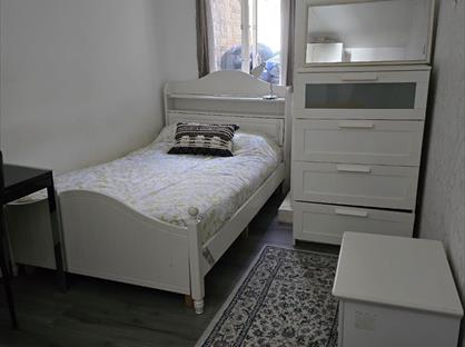 Room in a Shared House, Fermoy Road, W9