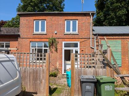 2 Bed Terraced House, Vinehall Road, TN32