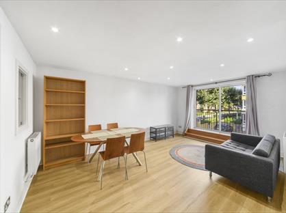 2 Bed Flat, Studley Court, E14