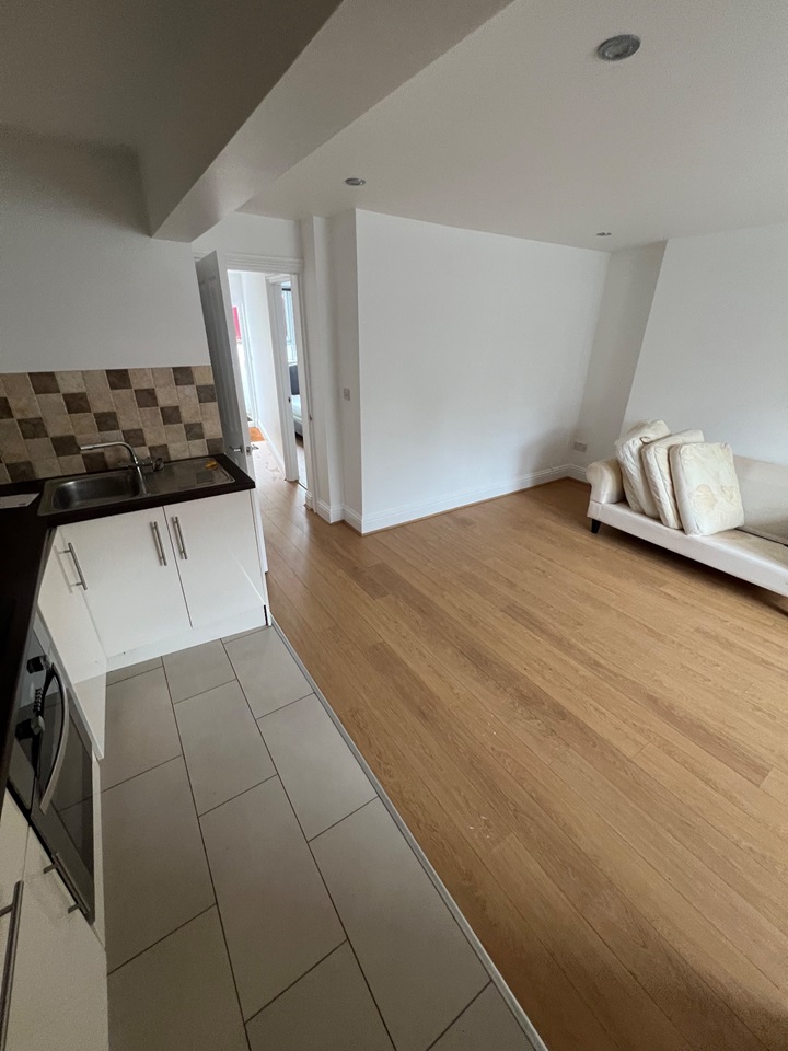 Additional image 4 of 2 Bed Flat, Alexandra Road, RG1, N1 7GU