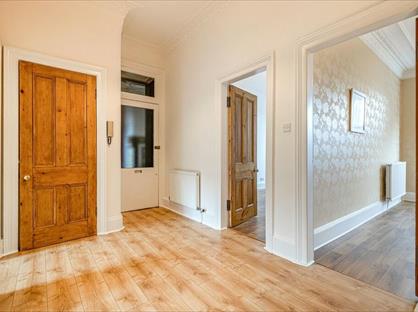 2 Bed Flat, Highburgh Road, G12