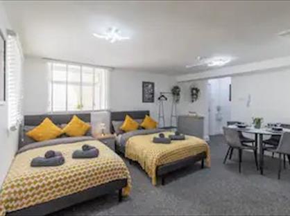 1 Bed Flat, Merton Road, PO5