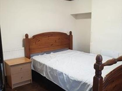 Room in a Shared House, Titchfield Road, SM5