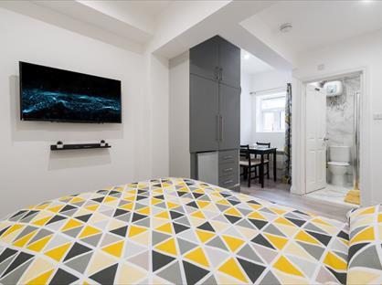 Room in a Shared House, Lansdowne Road, TW3