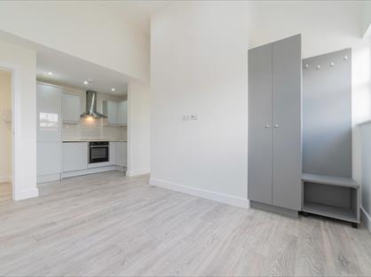 1 Bed Flat, High Street, EN5