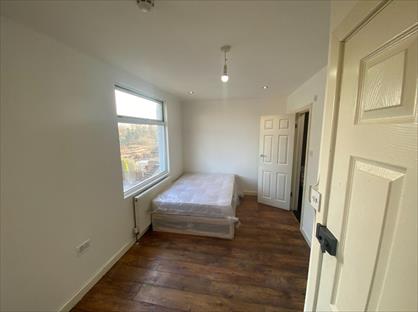 Room in a Shared House, Chester Road, IG3