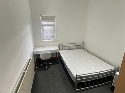 Room in a Shared Flat, Leirum Street, N1