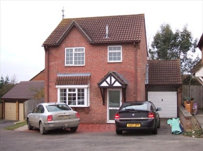 3 Bed Detached House, Woodshaw, SN4