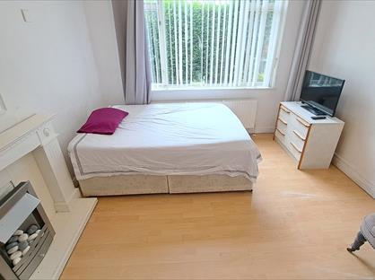 Room in a Shared House, Ninth Avenue, LU3
