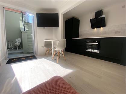 1 Bed Flat, St. Pauls Road, GL50