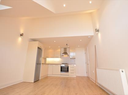 2 Bed Flat, High Road, N2