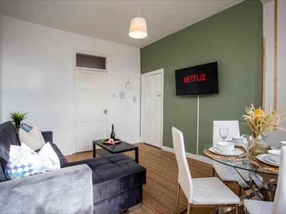 3 Bed Terraced House, Stratford Road, NE6