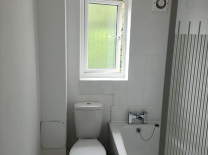 1 Bed Flat, Linnet Way, RM19