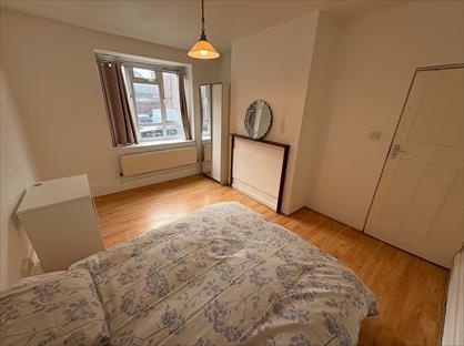 2 Bed Flat, Nelsons Row, SW4