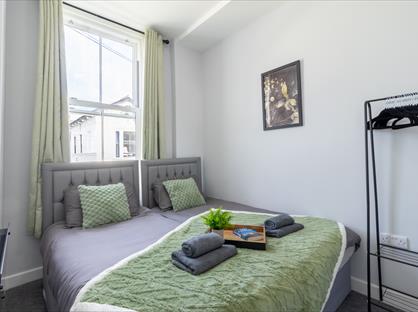 1 Bed Flat, Kingston House, PO5