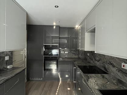 3 Bed Semi-Detached House, Blue Brick Lane, CV10