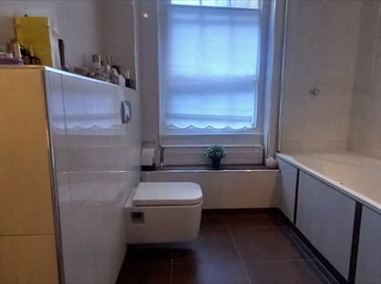 2 Bed Flat, Gilbert Street, W1K