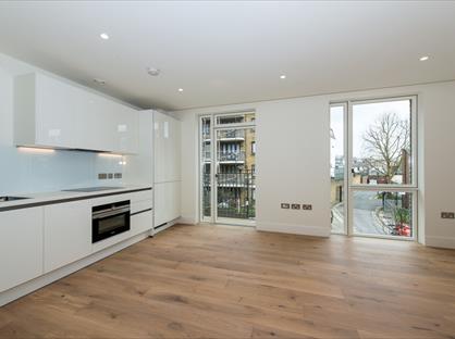 Studio Flat, Atrium Apartments, W10