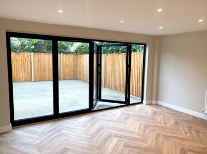 3 Bed Terraced House, Dunston Road, SW11