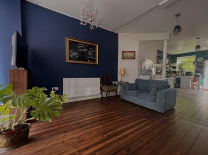 Room in a Shared House, The Street, CT3