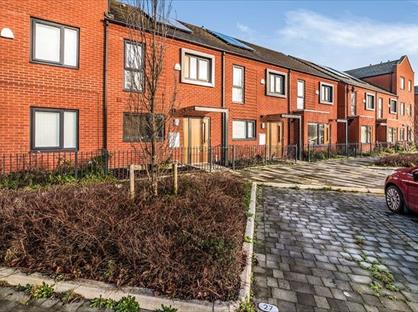 3 Bed Terraced House, Amersham Park Road, M6