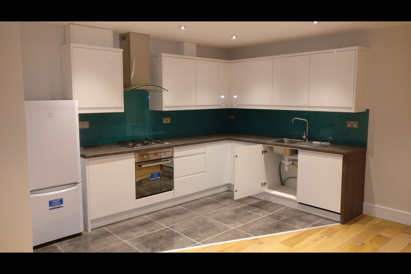 Basingstoke - 2 Bed Flat, Wolverton Square, RG21 - To Rent Now for £ ...