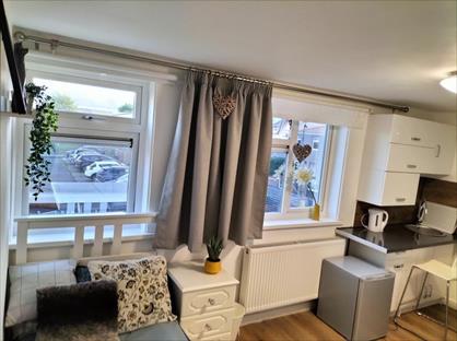 Room in a Shared House, Coltsfoot Path, RM3