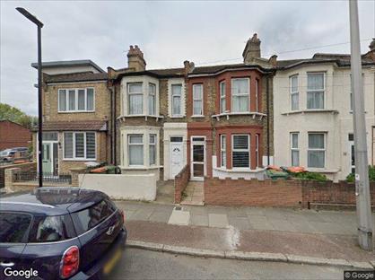 4 Bed Terraced House, Park Grove, E15