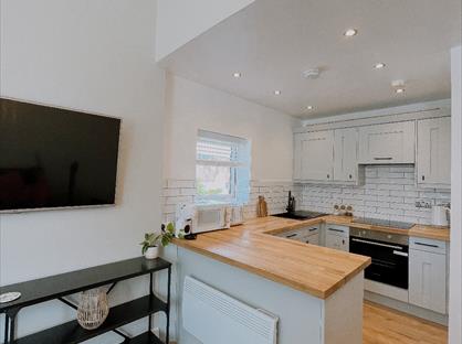 2 Bed Flat, West Street, YO11