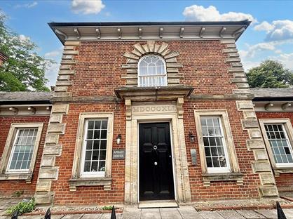 2 Bed Flat, Chart Road, TN23