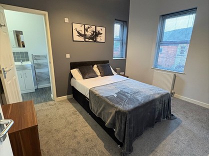 Room in a Shared House, Melville Street, S73